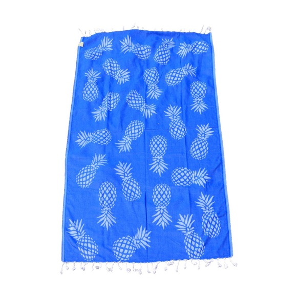 GoodMoodSwim Beach Towel // Pineapple Design // Blue and white - Picture 2 of 6